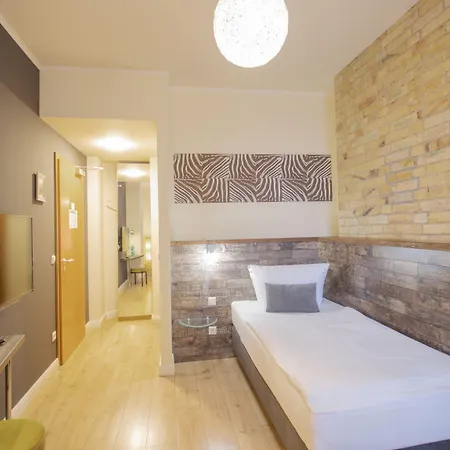 Boutique Schwarzer Baer 酒店 *